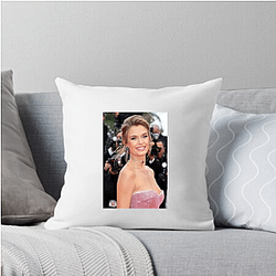 Vogue Favorite Josephine Skriver Pillows Cover