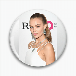Style Figure Josephine Skriver Pins