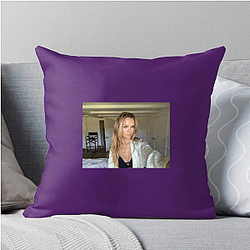 Global Model Josephine Skriver Pillows Cover
