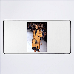 Glamour Symbol Jourdan Dunn Mouse Pads