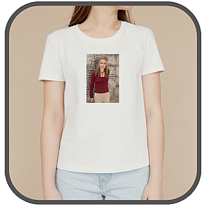 Julia Stiles T-Shirts