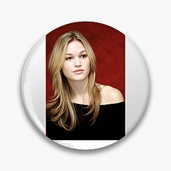 Julia Stiles is known for her role in the Bourne films Julia Stiles Pins