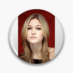 Julia Stiles is also a writer and director Julia Stiles Pins