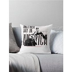 Classic kali uchis Throw Pillow