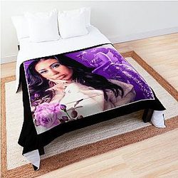 Kali Uchis Vintage Retro Design Comforter