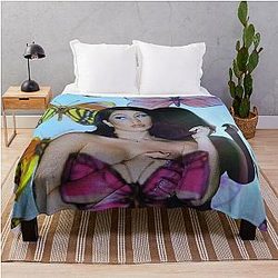 kali uchis Poster Throw Blanket