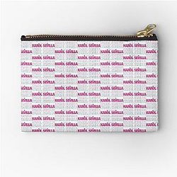 Karol Sevilla Pouch