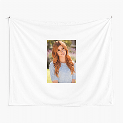 Katherine McNamara is an American actress Katherine Mcnamara Tapestries