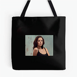 Rising Hollywood Voice Kaya Scodelario Bags