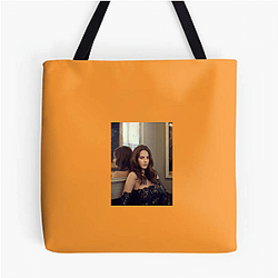 Versatile Leading Lady Kaya Scodelario Bags