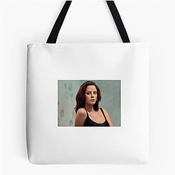 Rising Hollywood Voice Kaya Scodelario Bags