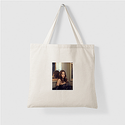 Versatile Leading Lady Kaya Scodelario Bags