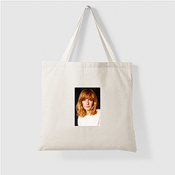 Breakout Actress Kelly Reilly Bags