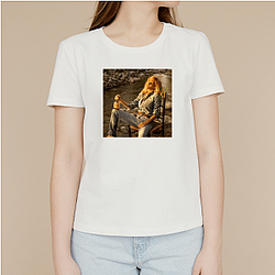 Red Carpet Queen Kelly Reilly T-Shirts