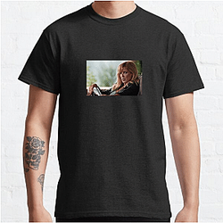 Hollywood Starlet Kelly Reilly T-Shirts