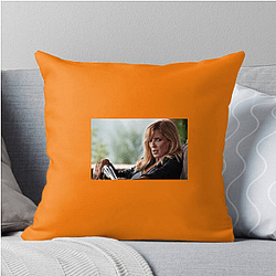 Hollywood Starlet Kelly Reilly Pillows Cover