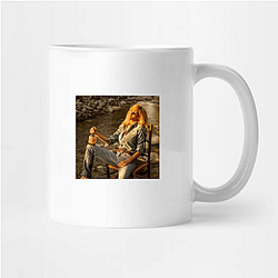 Red Carpet Queen Kelly Reilly Mugs