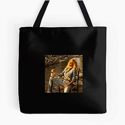 Red Carpet Queen Kelly Reilly Bags