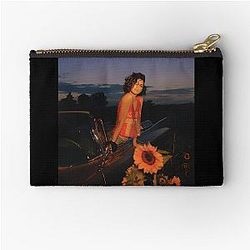 Kendall Jenner Zipper Pouch