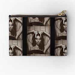 Kendall Jenner Zipper Pouch