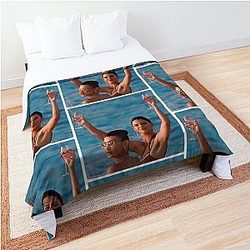 Kendall Jenner and Bella Hadid Comforter