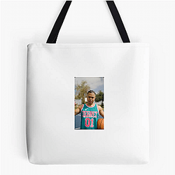 Cross-Platform Social Star Kenny Chao Bags