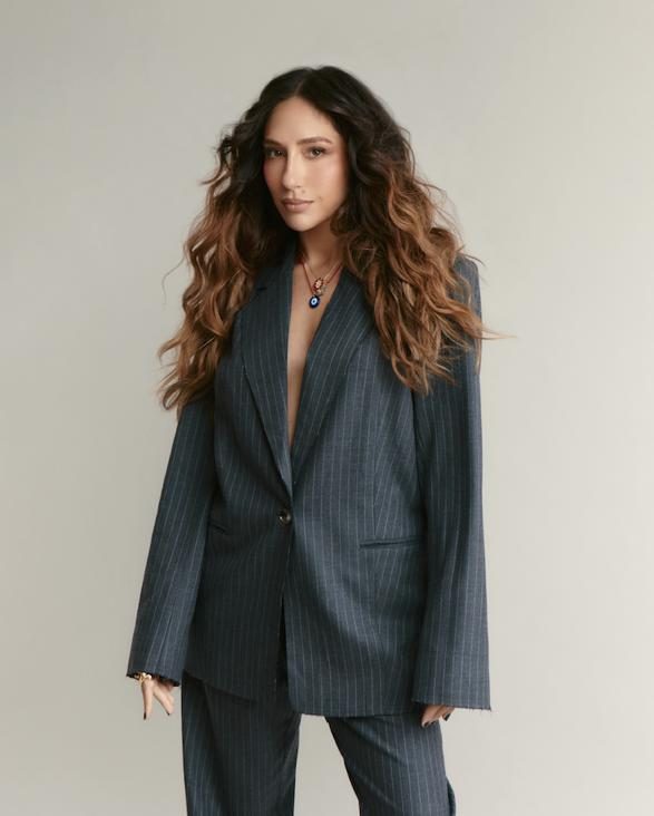 Tefi Pessoa Official Merchandise: Influencers' Secret Weapon