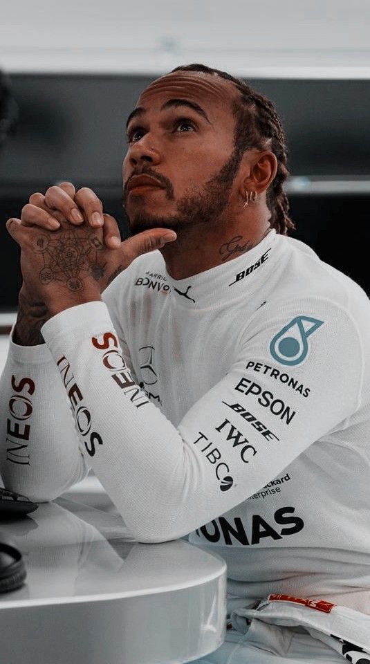 Lewis Hamilton Merch: 7 Must‑Have Items for Every Racer Fan