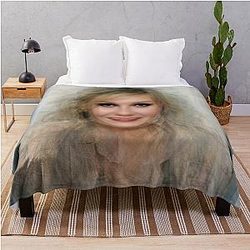Kirsten Dunst Portrait Throw Blanket