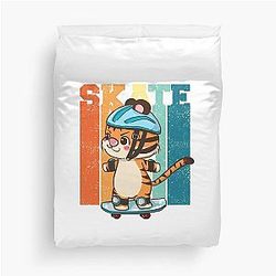 Kittie on a skateboard Duvet Cover