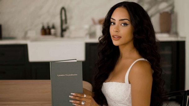 Kristy Sarah Scott Official Merchandise: TikTok Stars' Must‑Haves