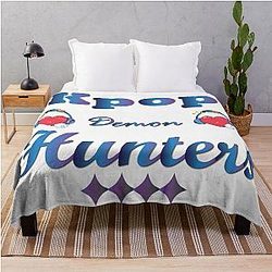 Kpop Demon Hunters - Heart with Headphones - KDH Music Art Aesthetic Throw Blanket
