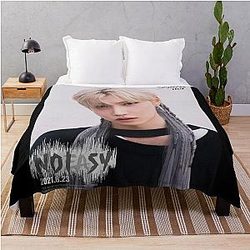 Stray Kids - Felix - kpop Throw Blanket