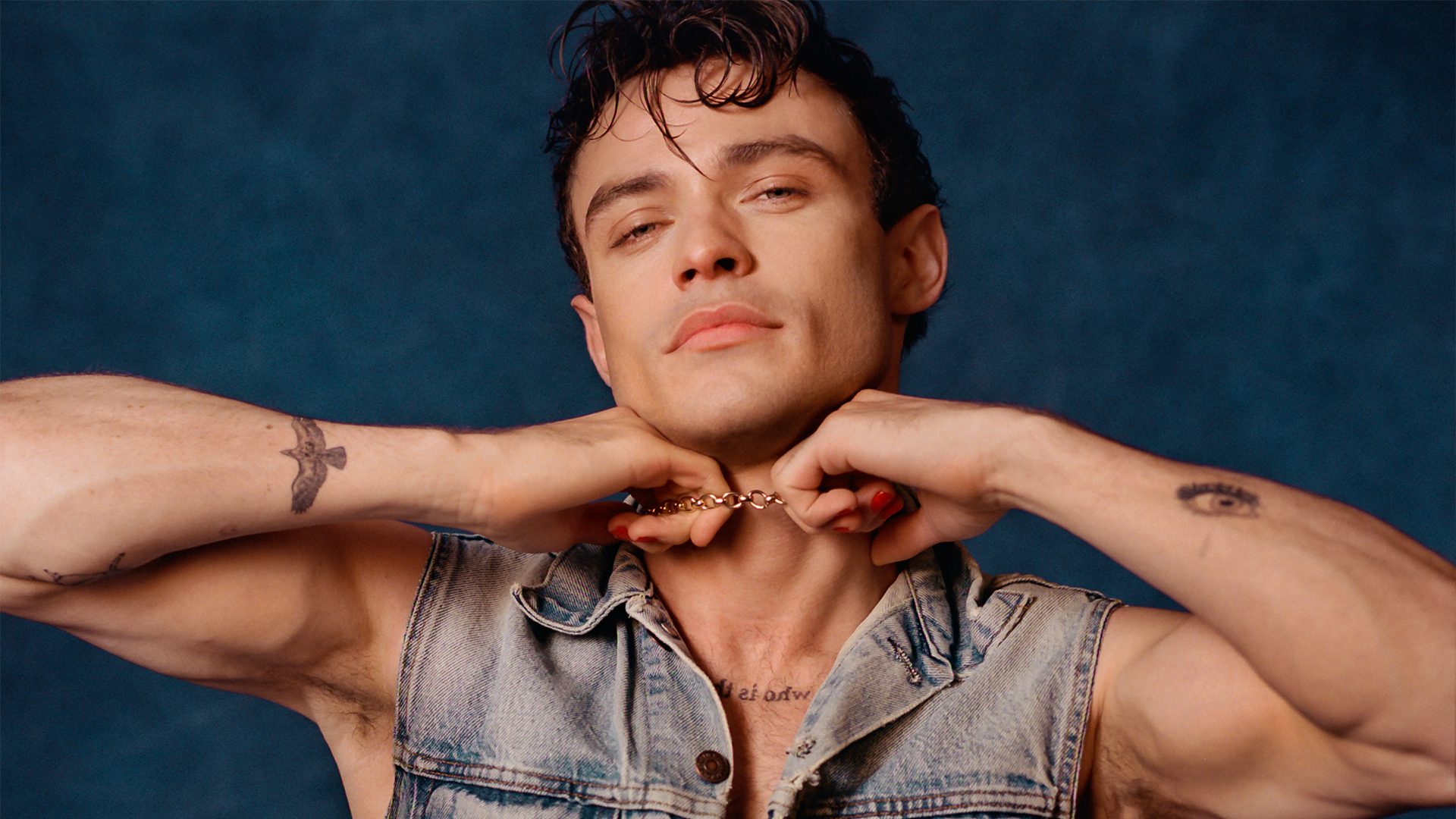 Discover the Best Thomas Doherty Merch for True Fans!