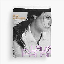 Laura Pausini tra il mare