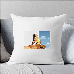 Influencer Pioneer Lauren Giraldo Pillows Cover