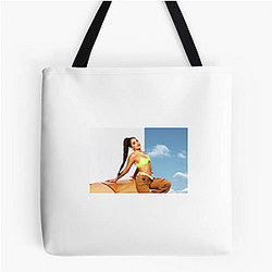 Influencer Pioneer Lauren Giraldo Bags