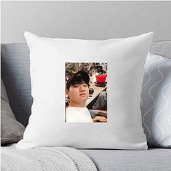 Lee David has received critical acclaim for his acting Lee David Pillows Cover