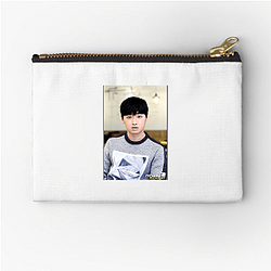 Lee David has appeared in several TV series Lee David Zipper Pouches