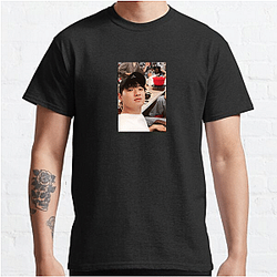 Lee David has received critical acclaim for his acting Lee David T-Shirts