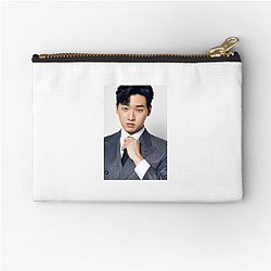 Lee David is known for his versatile roles Lee David Zipper Pouches