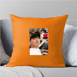 Lee David has received critical acclaim for his acting Lee David Pillows Cover