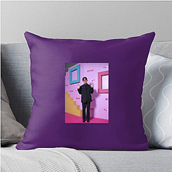 Lee David appeared in the film Poetry Lee David Pillows Cover