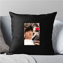 Lee David has received critical acclaim for his acting Lee David Pillows Cover