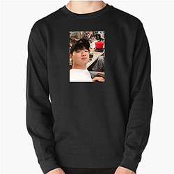 Lee David has received critical acclaim for his acting Lee David Sweatshirts