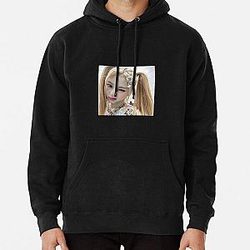 Yunjin le sserafim  Pullover Hoodie