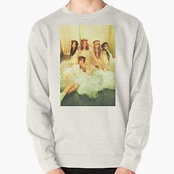 LE SSERAFIM  Pullover Sweatshirt