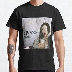 Le Sserafim  Classic T-Shirt