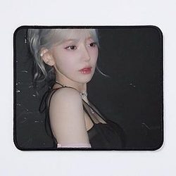 Le Sserafim Sakura Easy Mouse Pad