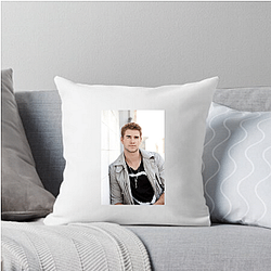 Liam Hemsworth has a large filmography Liam Hemsworth Pillows Cover